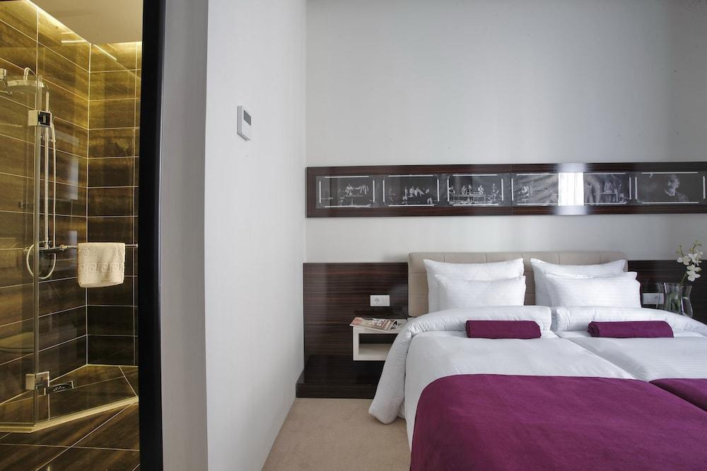 Hotel Theater Belgrade Garni Extérieur photo