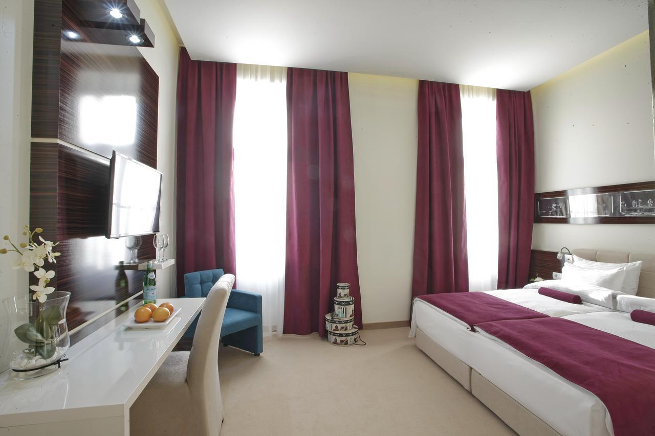 Hotel Theater Belgrade Garni Extérieur photo